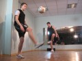 он и с футбольным может